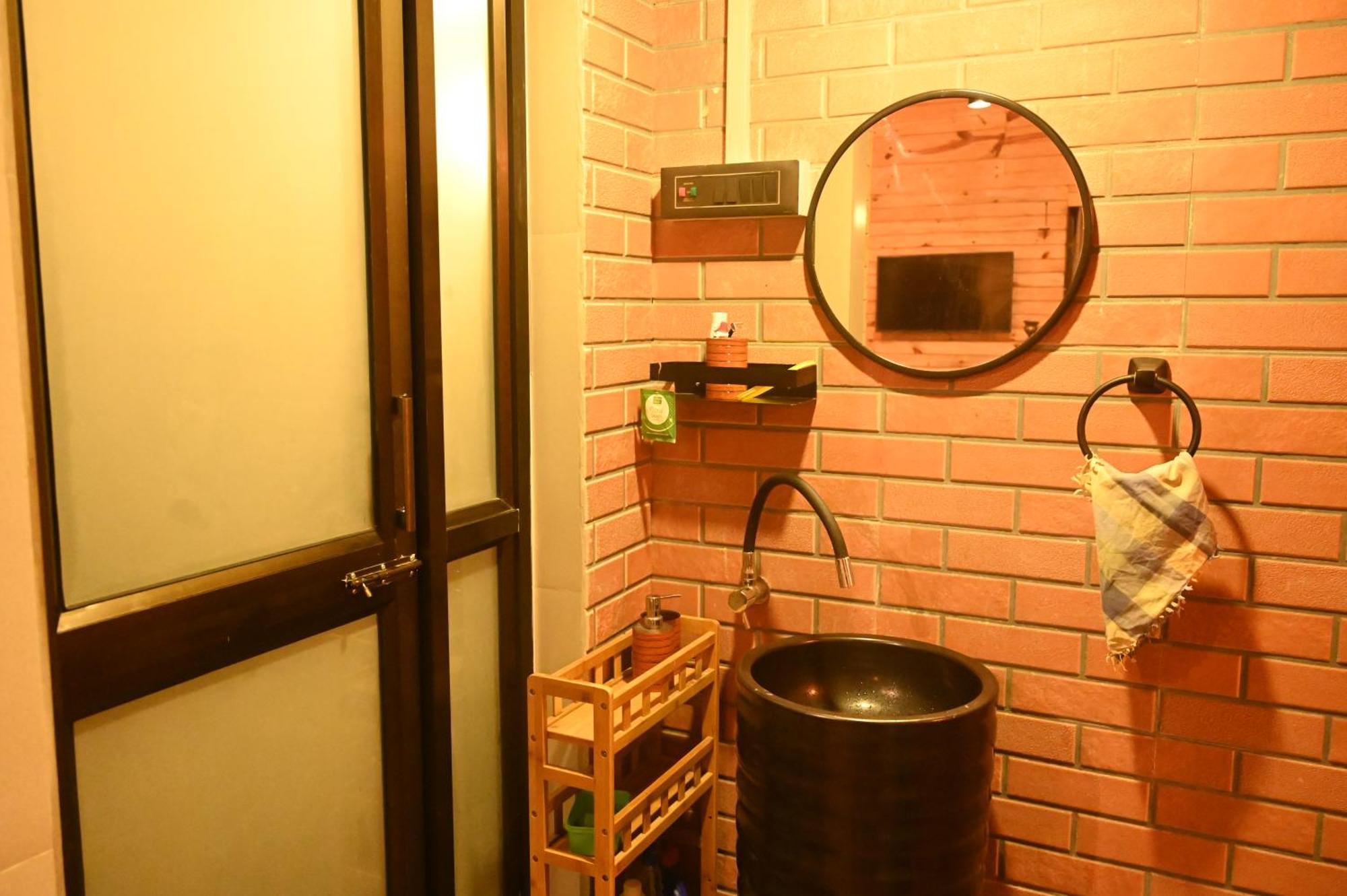 Bed and Breakfast The Cabin By The Bayou Guwahati Exterior foto